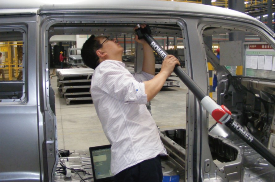 關(guān)節(jié)臂測(cè)量汽車(chē)內(nèi)飾件尺寸